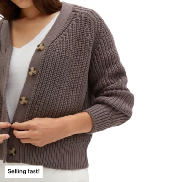 Everlane Sweaters - Everlane The Texture Knitted‎ Cardigan Size Small Grey Button Front